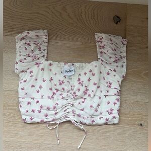 Sky to Moon Floral Adjustable-stretchy top! Size Large but can fit medium